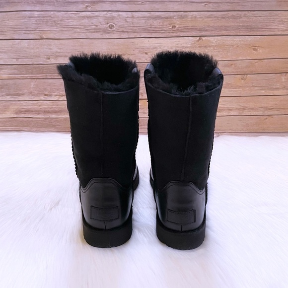 UGG Women’s Romely Short Black Boots - Picture 6 of 10